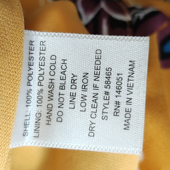 New Monteau Floral Romper Size M - Picture 9 of 9